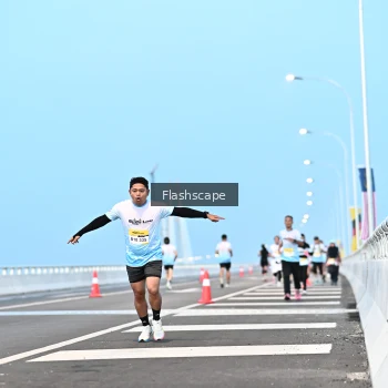 Runner Photo 2141937