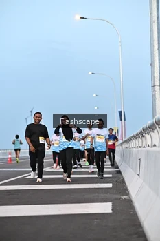 Runner Photo 2142489