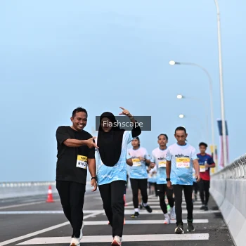 Runner Photo 2142503