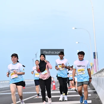 Runner Photo 2142752