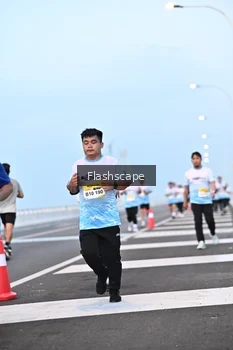 Runner Photo 2142908
