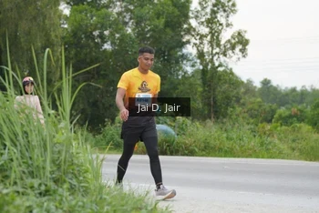 Runner Photo 2143001