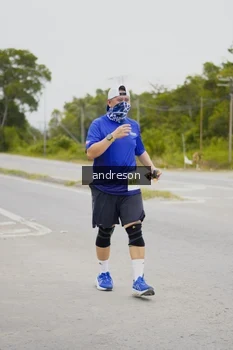 Runner Photo 2143053