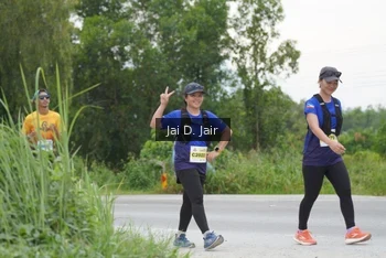 Runner Photo 2143105