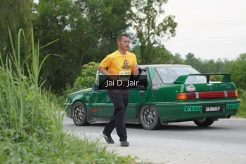 Runner Photo 2143135