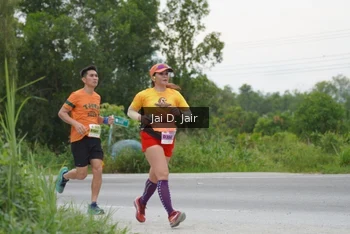 Runner Photo 2143311