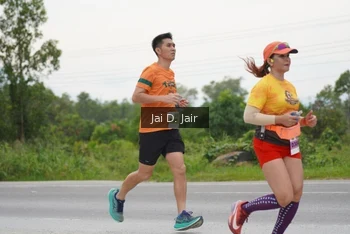 Runner Photo 2143317