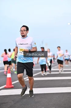 Runner Photo 2143354