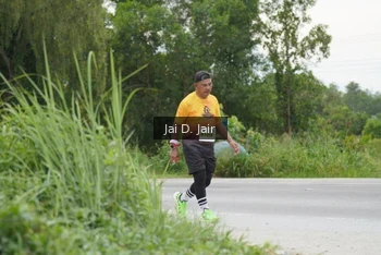 Runner Photo 2143355