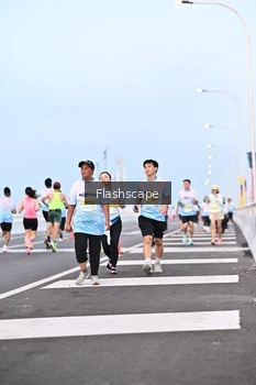 Runner Photo 2143357