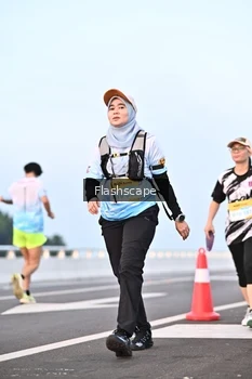 Runner Photo 2143431