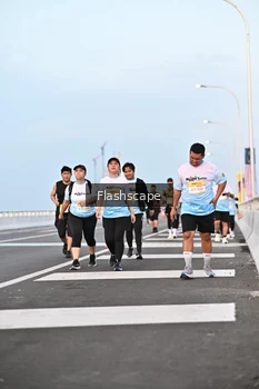 Runner Photo 2143508