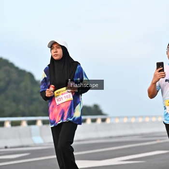 Runner Photo 2143606