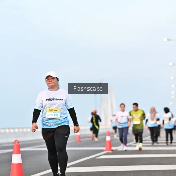 Runner Photo 2143612