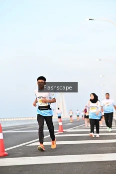 Runner Photo 2143968