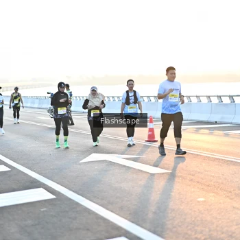 Runner Photo 2144823