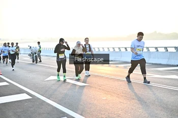 Runner Photo 2144842