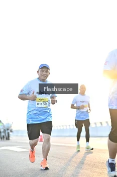 Runner Photo 2145624