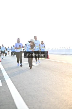 Runner Photo 2147059