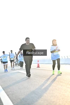 Runner Photo 2147101