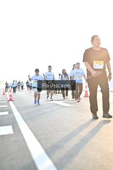 Runner Photo 2147103