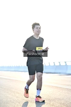 Runner Photo 2147481