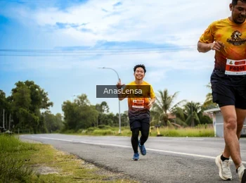 Runner Photo 2147482