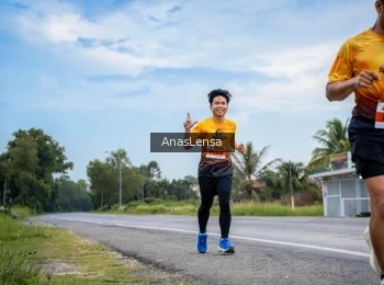 Runner Photo 2147484