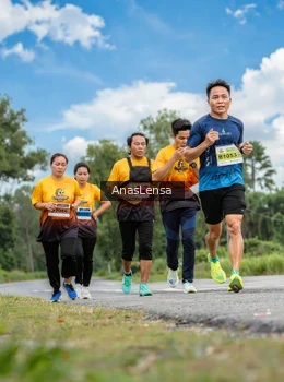 Runner Photo 2147681