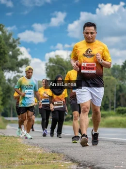 Runner Photo 2151003