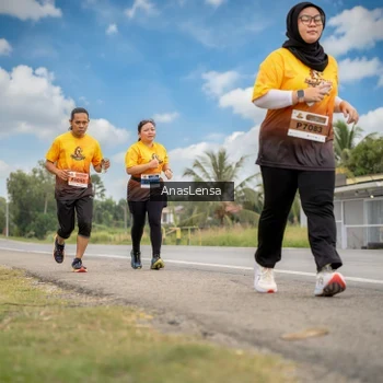 Runner Photo 2158600