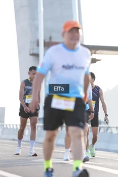 Runner Photo 2169702