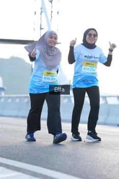 Runner Photo 2170010