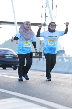 Runner Photo 2170012