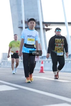 Runner Photo 2170072