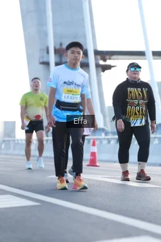 Runner Photo 2170073