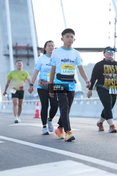 Runner Photo 2170076