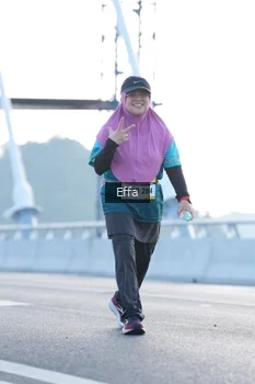 Runner Photo 2170101