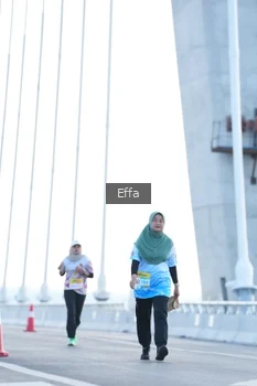 Runner Photo 2170334
