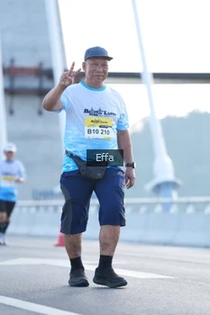 Runner Photo 2170386