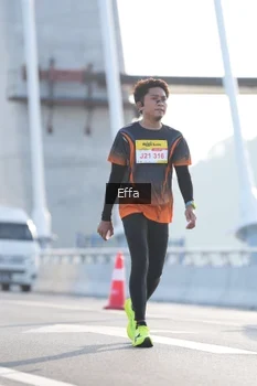Runner Photo 2170708