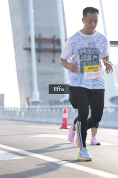 Runner Photo 2170854