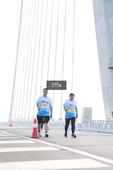 Runner Photo 2170896