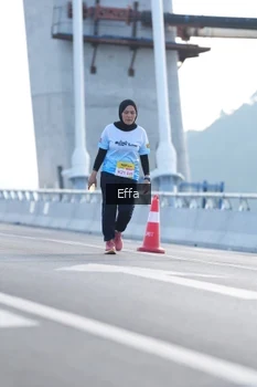 Runner Photo 2171002