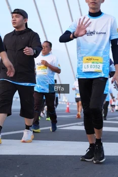 Runner Photo 2174316