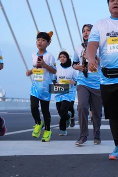Runner Photo 2174717
