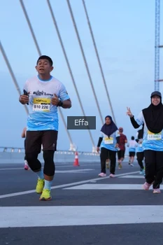 Runner Photo 2174795