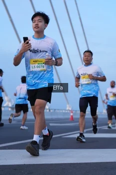 Runner Photo 2174806