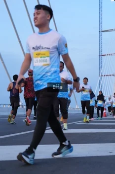Runner Photo 2174812