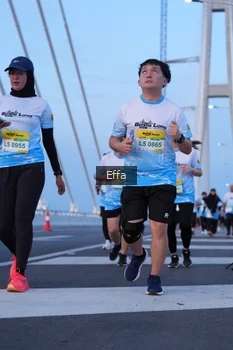 Runner Photo 2174833